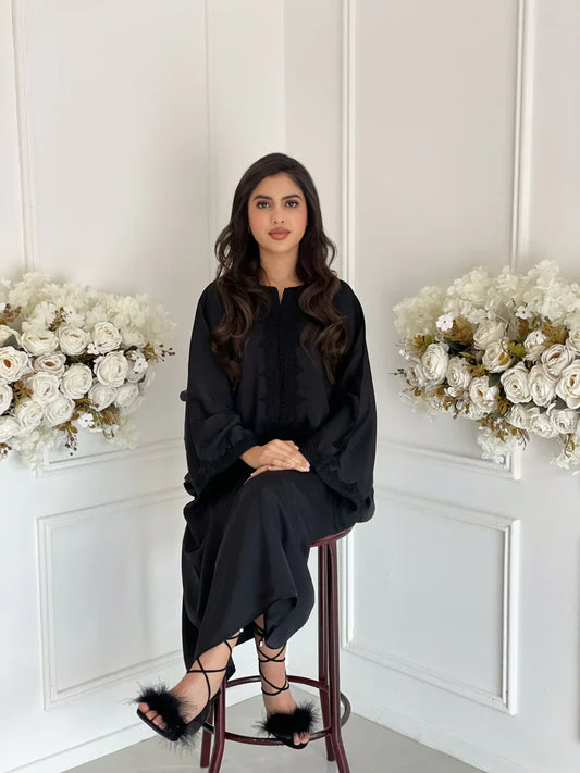 Dalila Noir Abaya – Robe marocaine élégante d'intérieur – vue produit 2