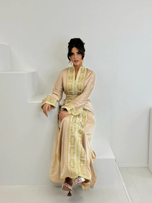 Darine Beige Kaftan – Robe marocaine artisanale – vue produit 2