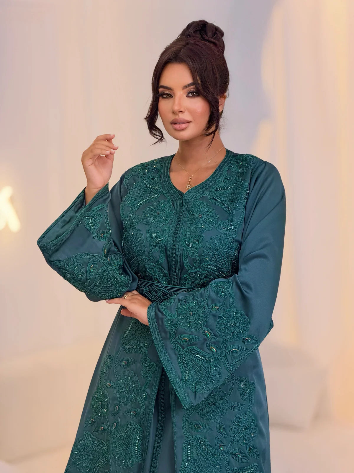 Takchita Aminaa bleu-vert – Robe de cérémonie marocaine 2 pièces