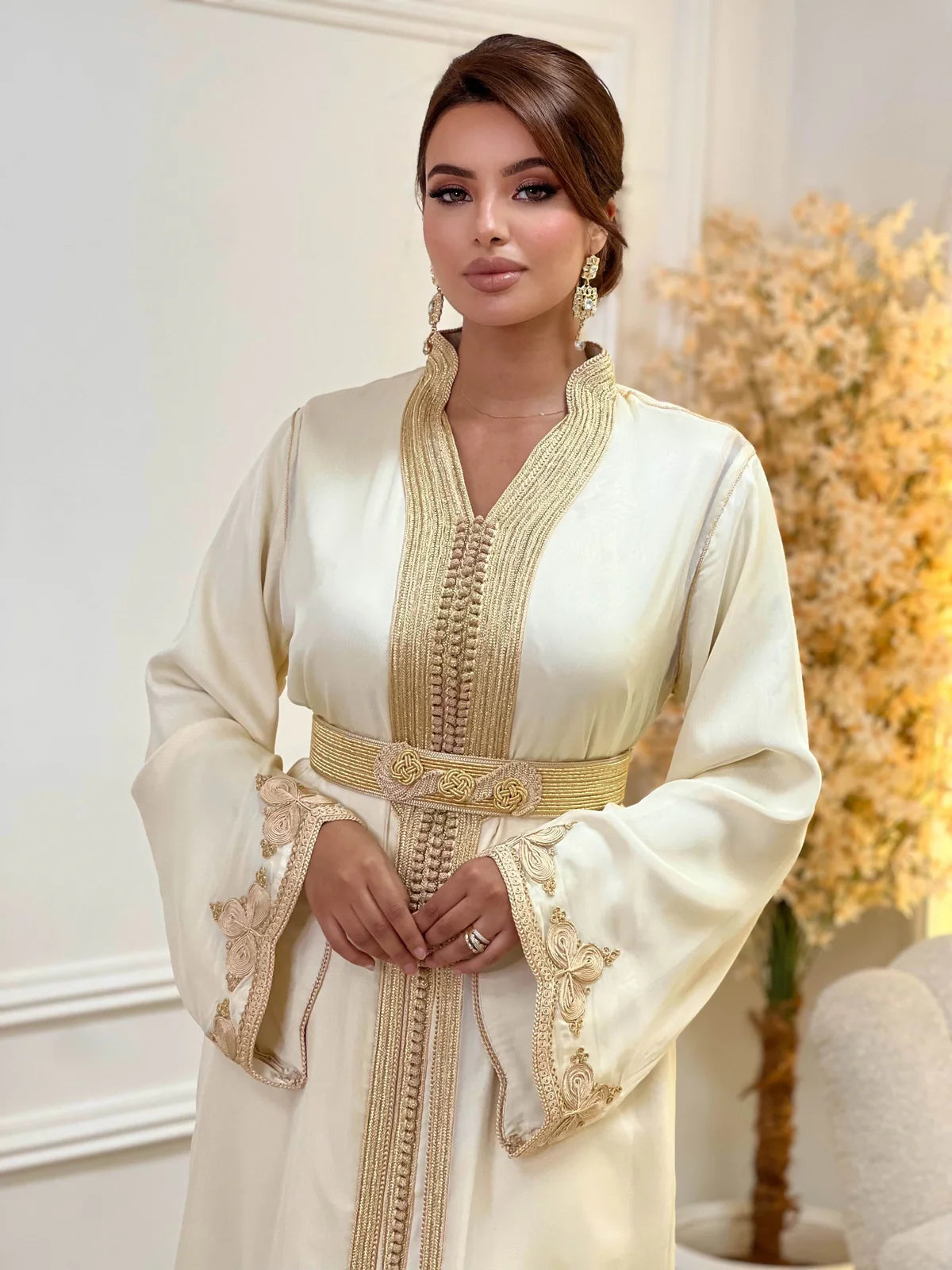 Samira Beige Takchita – Robe marocaine deux pièces