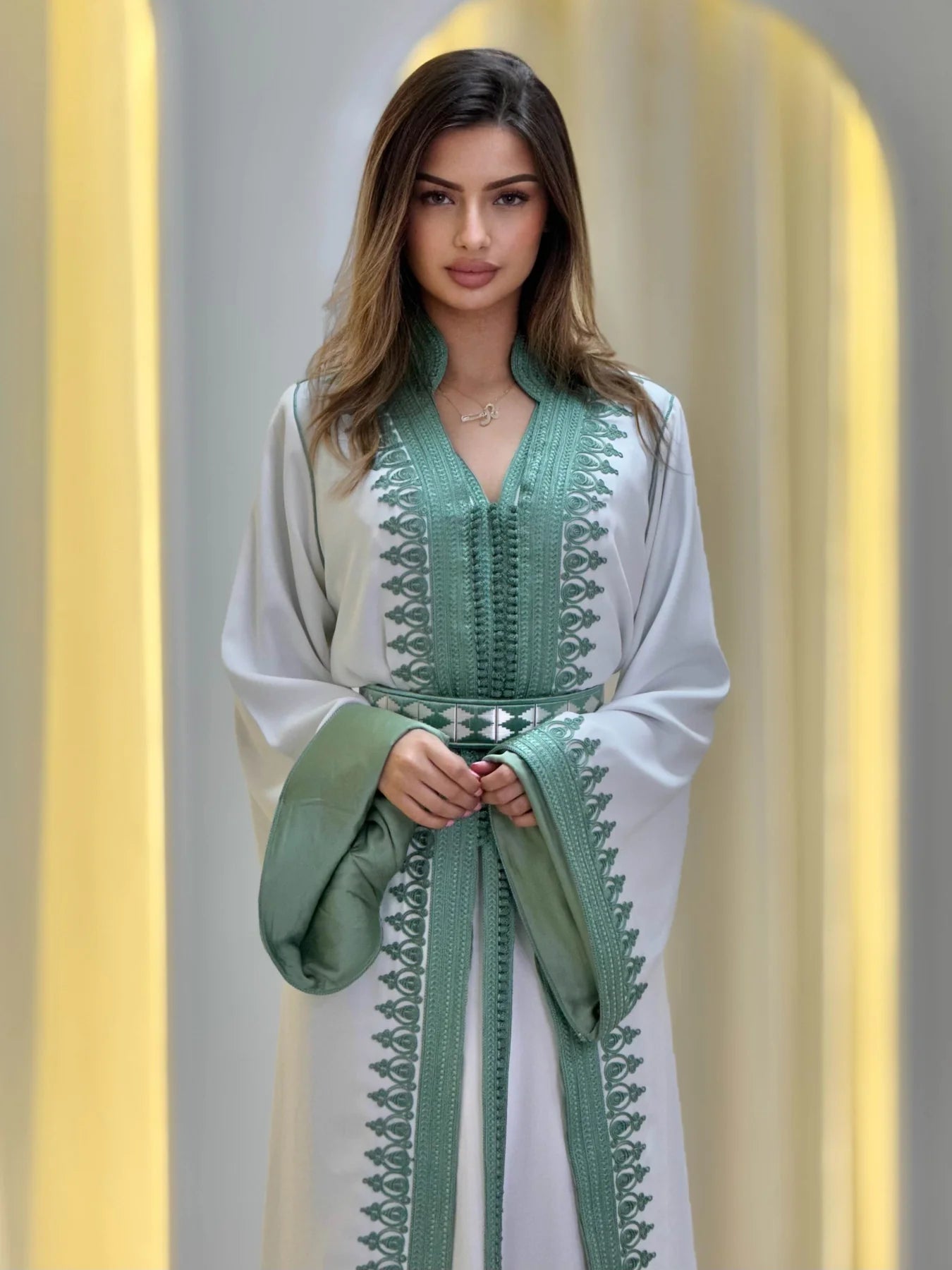 Fatima Blanc Takchita – Robe marocaine deux pièces