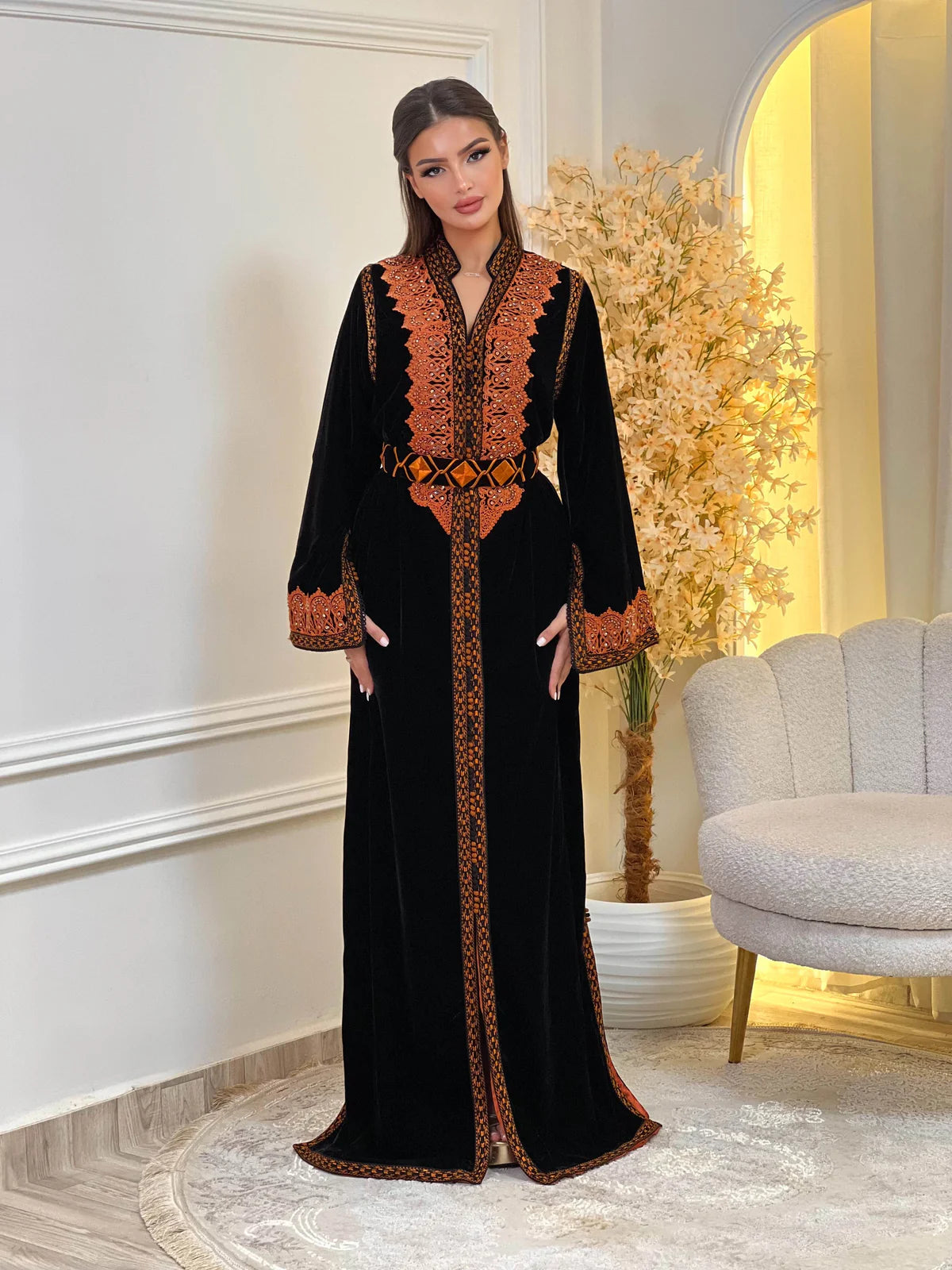 Kinda Noir Kaftan – Robe marocaine artisanale – vue produit 4