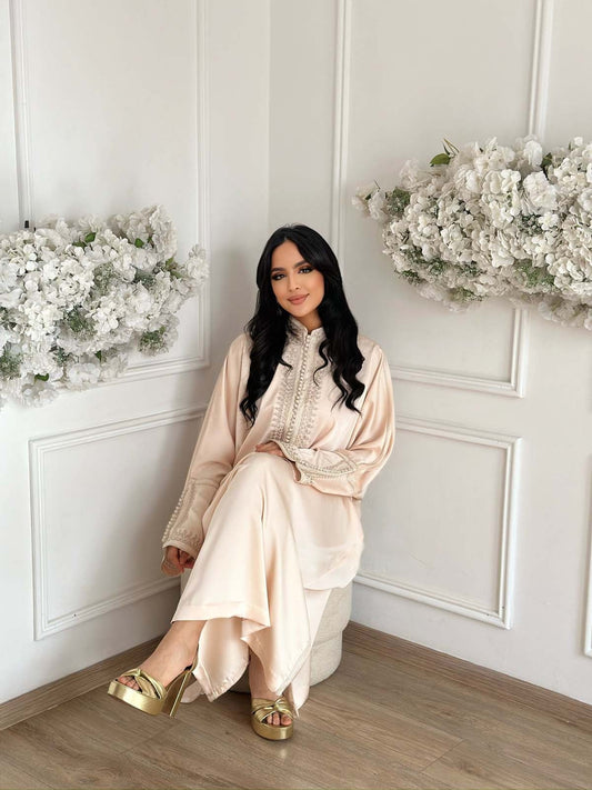 Sawsan Beige Abaya – Robe marocaine élégante d'intérieur – vue produit 2