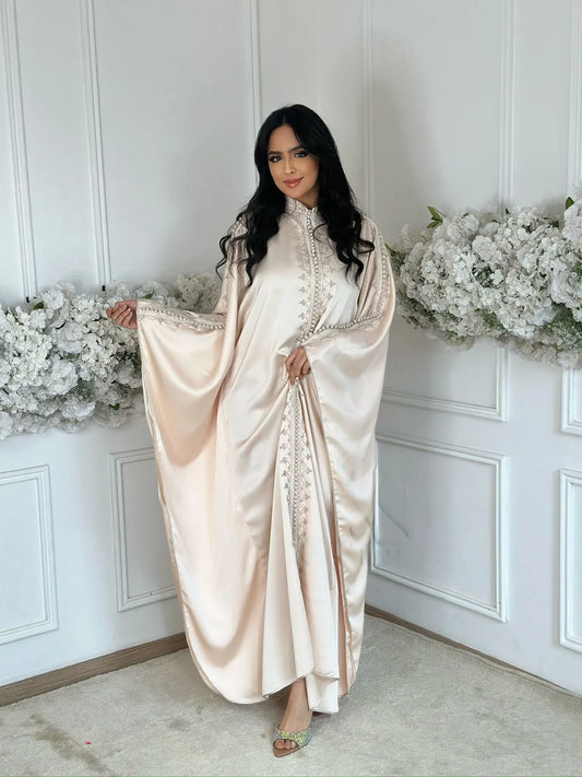Siwar Blanc Abaya – Robe marocaine élégante d'intérieur – vue produit 2