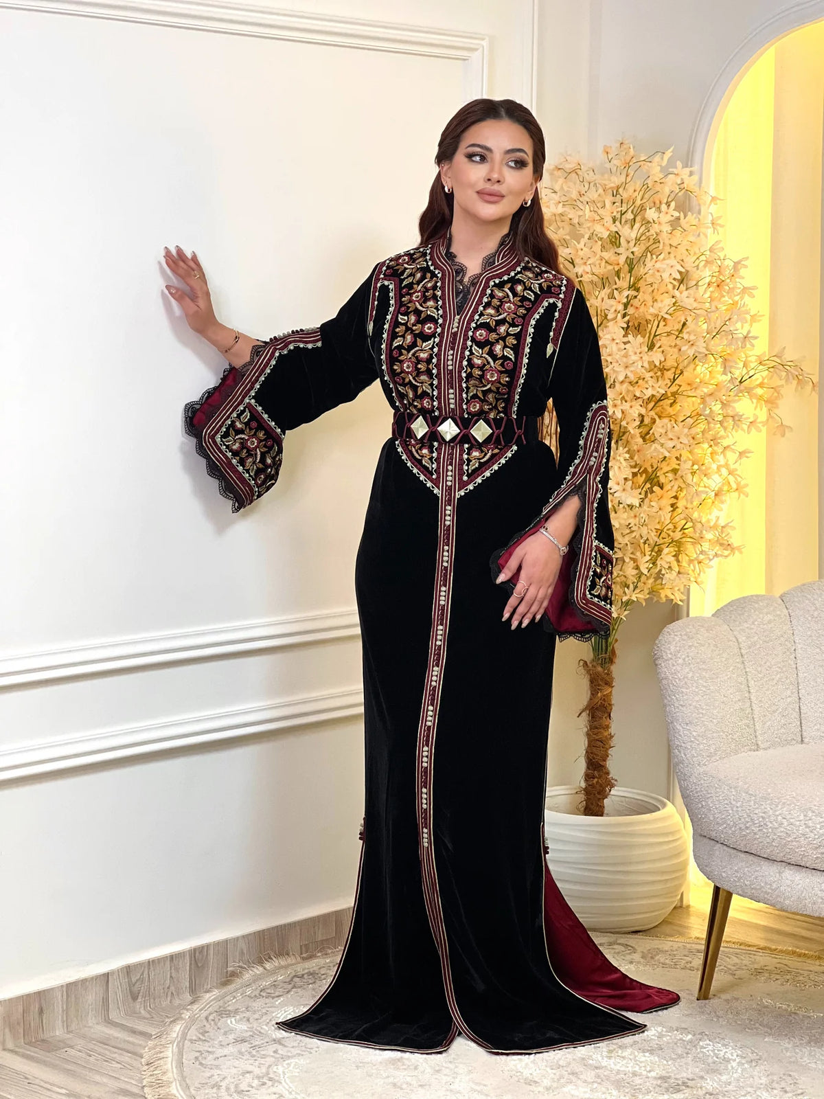 Rajwa Noir Kaftan – Robe marocaine artisanale – vue produit 4
