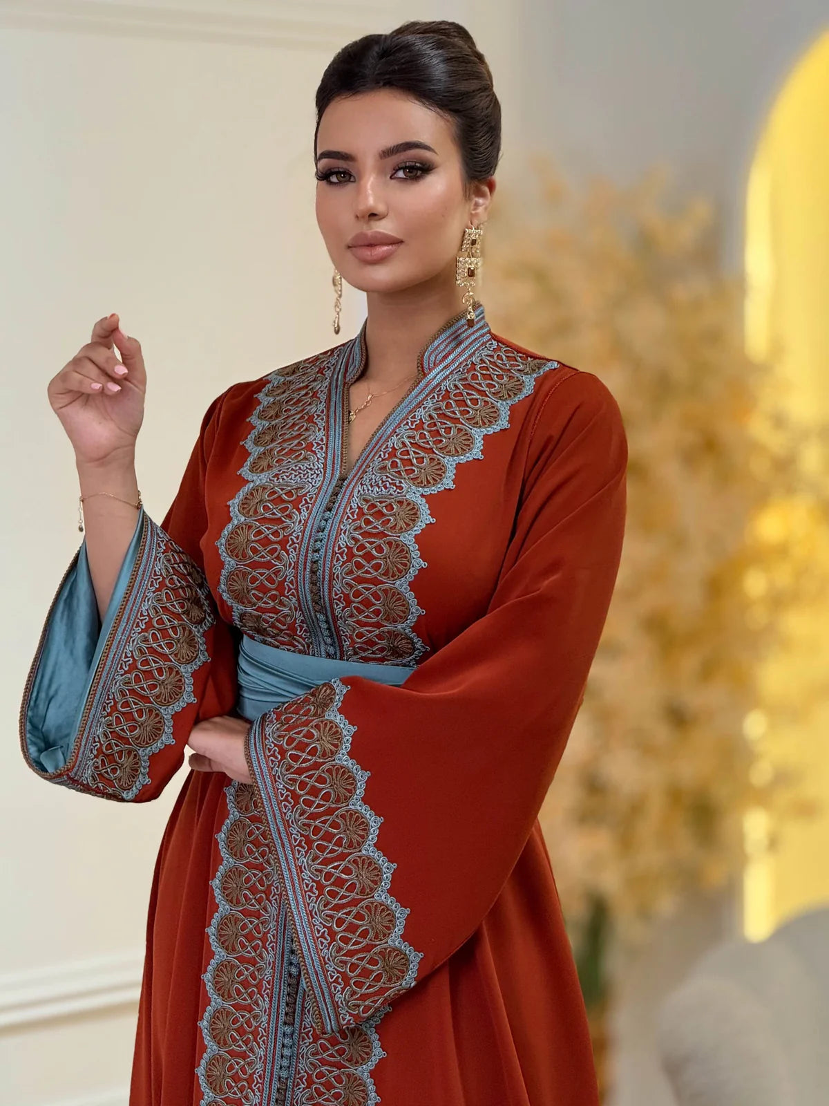 Rawia Rouge Kaftan – Robe marocaine artisanale – vue produit 6