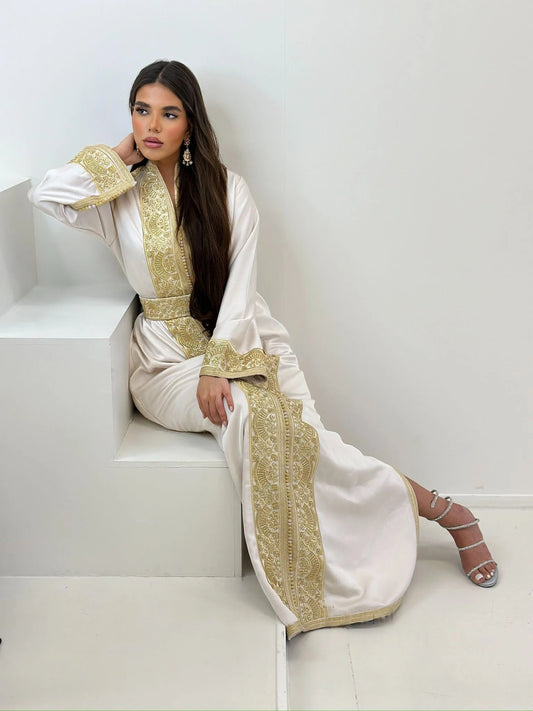 Nadia Blanc Kaftan – Robe marocaine artisanale – vue produit 2