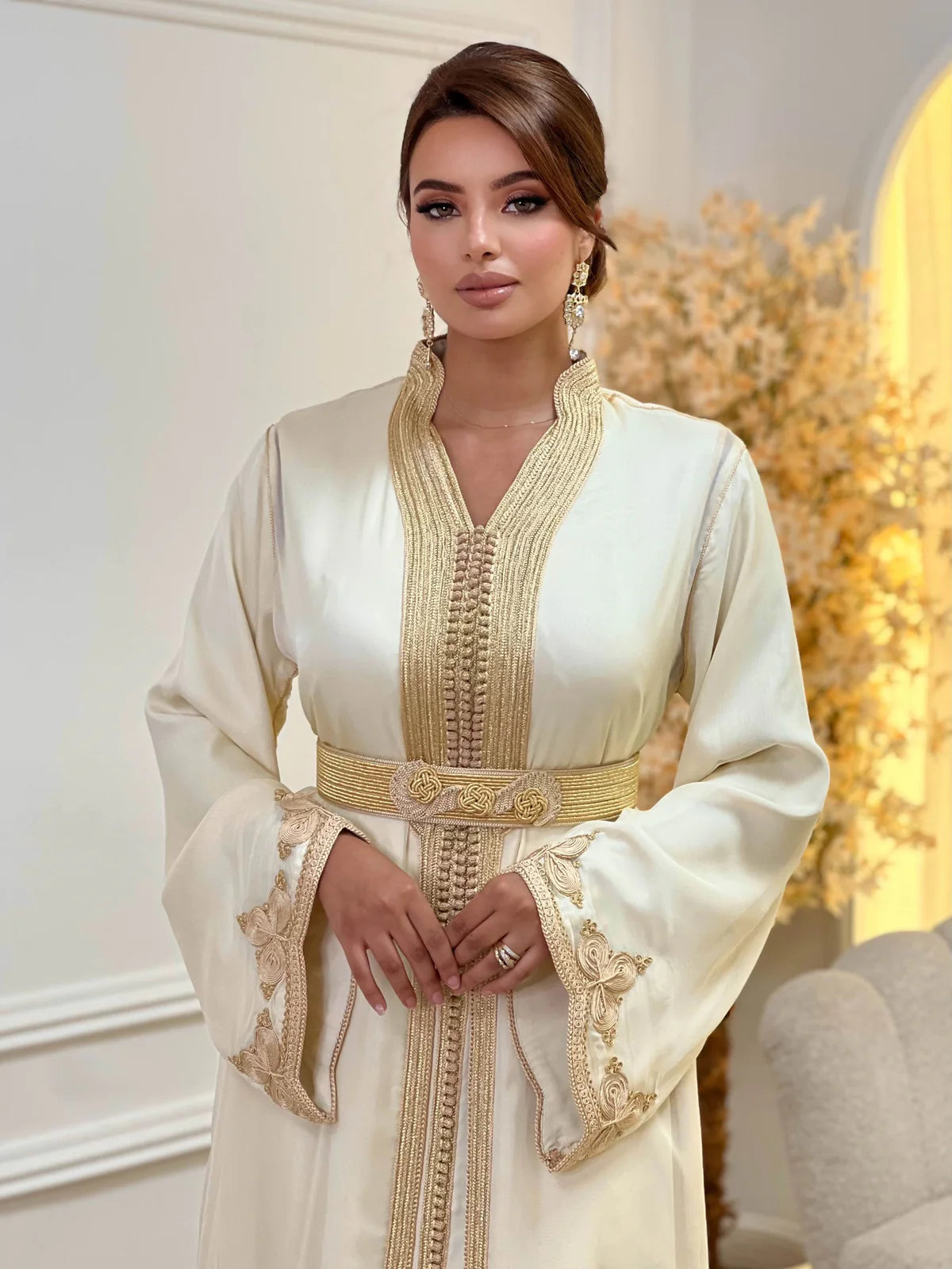 Samira Beige Takchita – Robe marocaine deux pièces