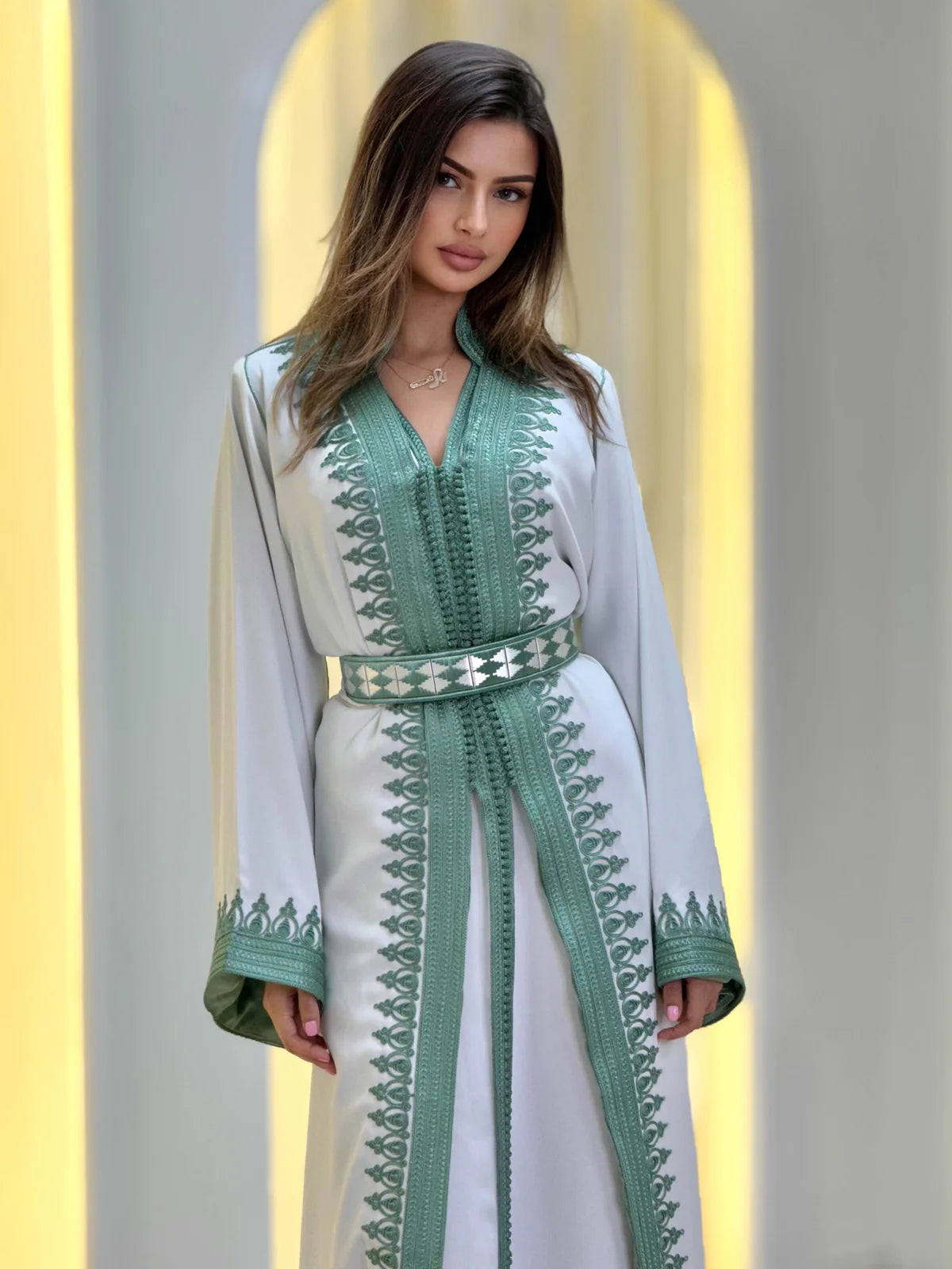Fatima Blanc Takchita – Robe marocaine deux pièces