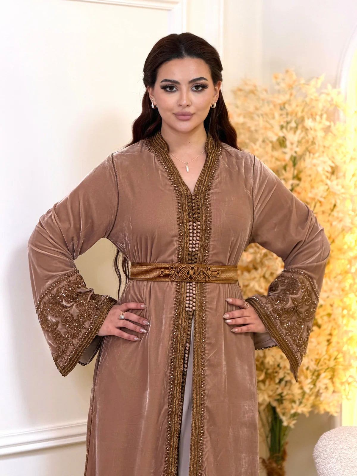 Khadija Marron Takchita – Robe marocaine deux pièces – vue produit 3