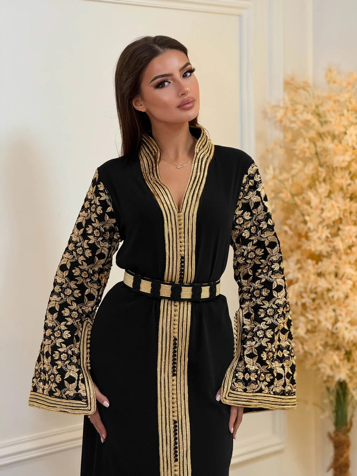 Fajr Noir Kaftan – Robe marocaine artisanale – vue produit 5