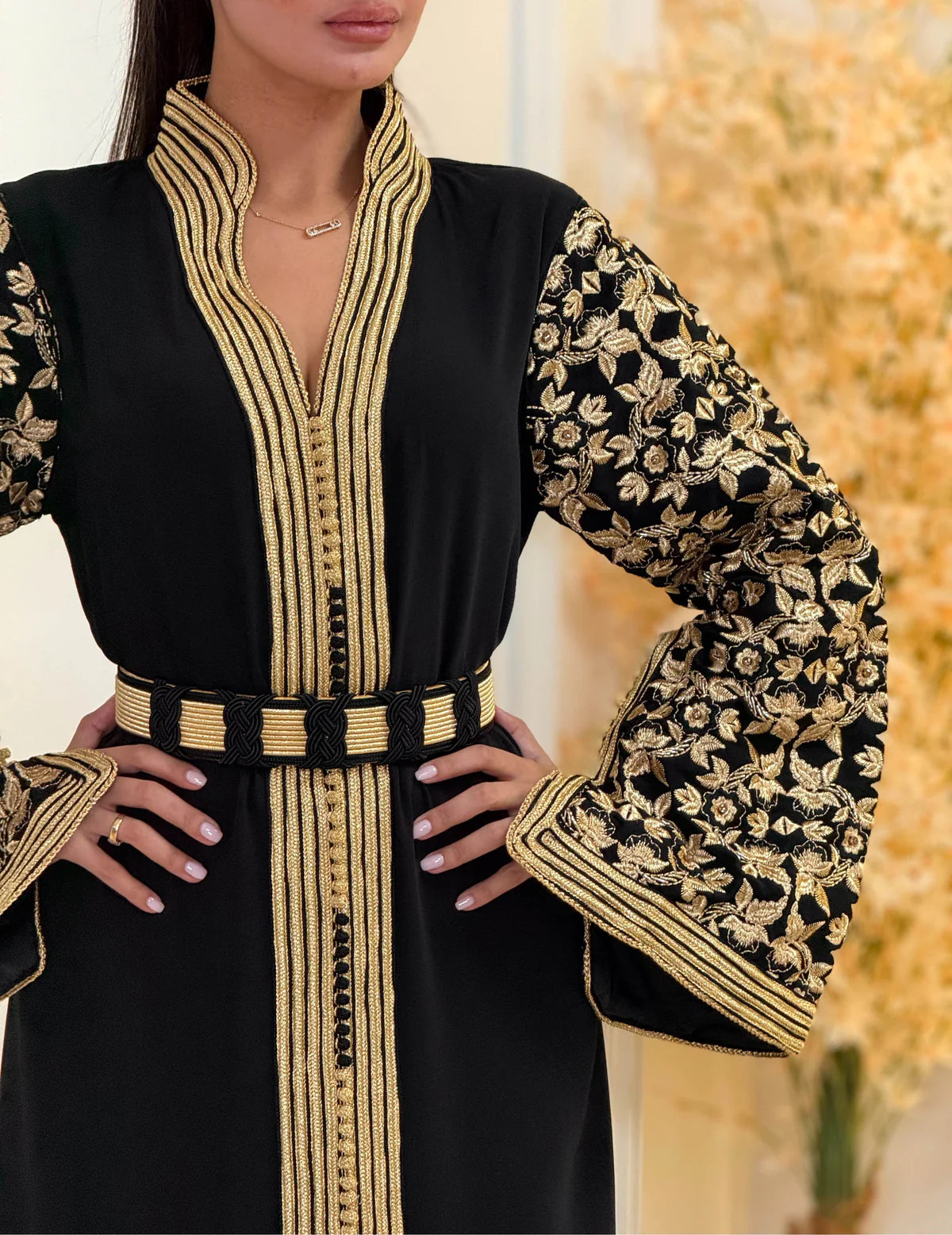 Fajr Noir Kaftan – Robe marocaine artisanale – vue produit 7