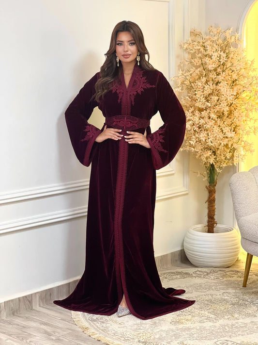 Insaf Bordeaux Kaftan – Robe marocaine artisanale