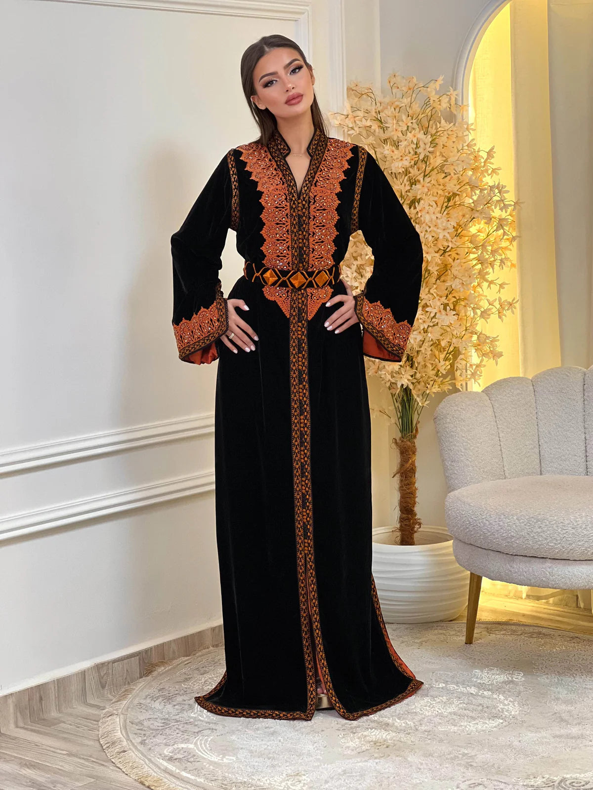 Kinda Noir Kaftan – Robe marocaine artisanale – vue produit 3