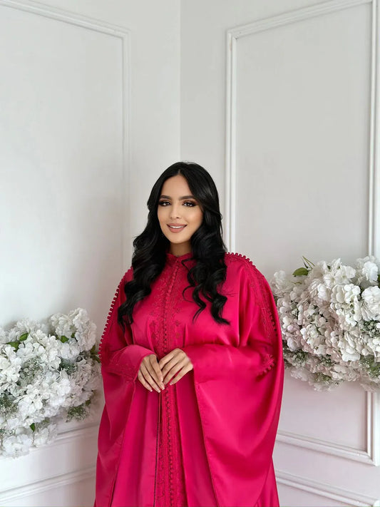 Kaltoum Rose Abaya – Robe marocaine élégante d'intérieur