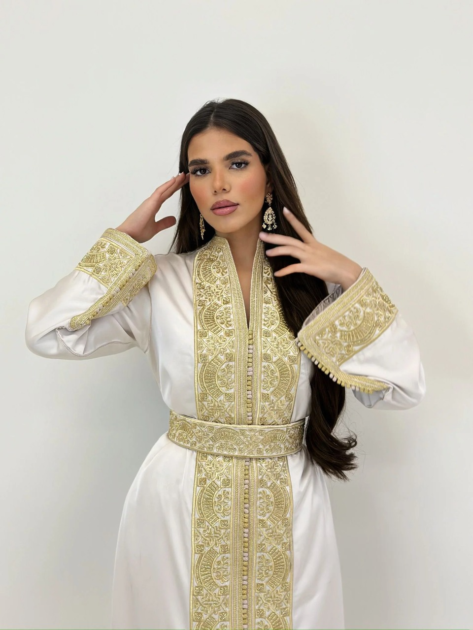 Nadia Blanc Kaftan – Robe marocaine artisanale