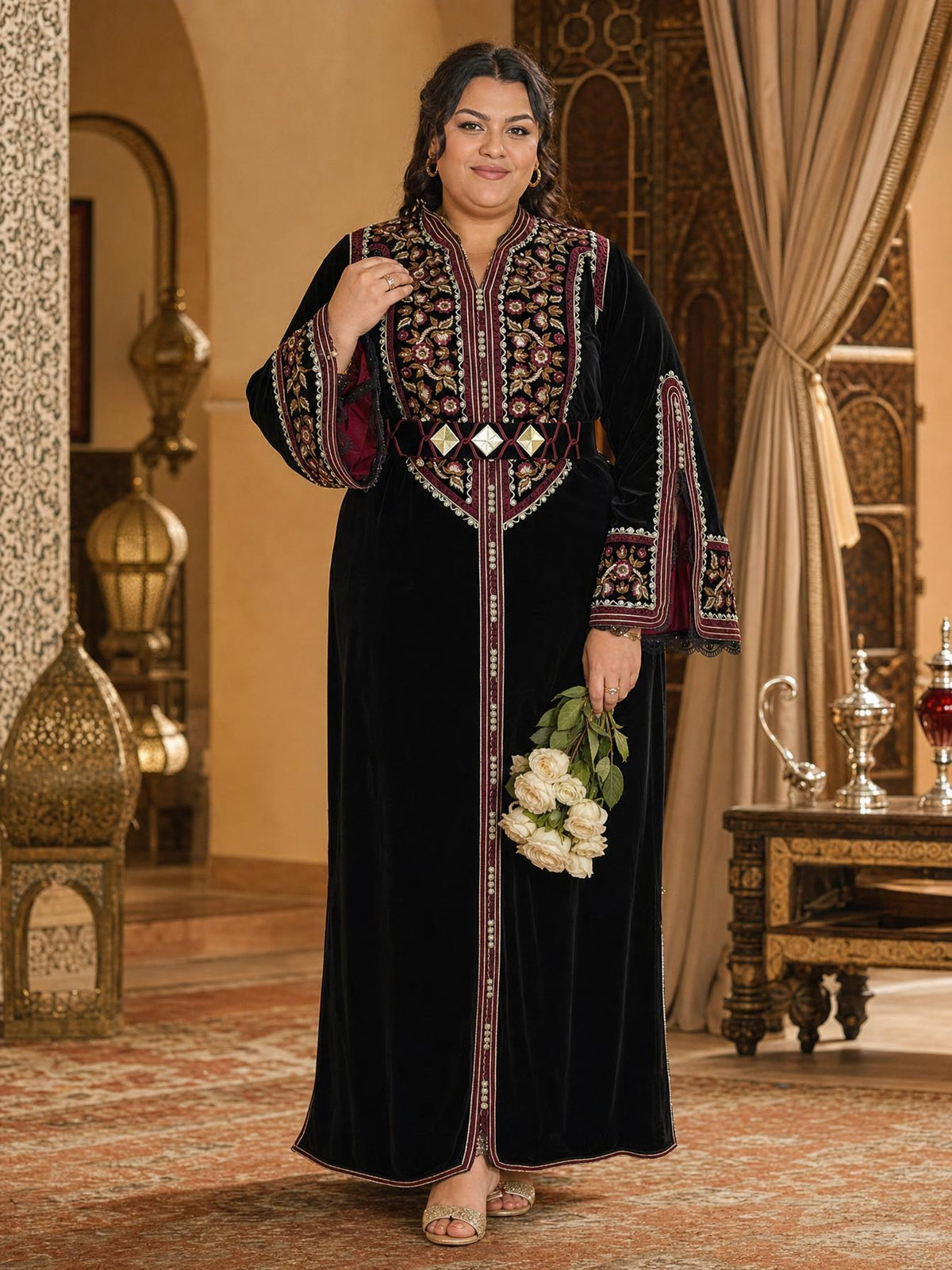 Rajwa Noir Kaftan – Robe marocaine artisanale \u2014 plus-size model