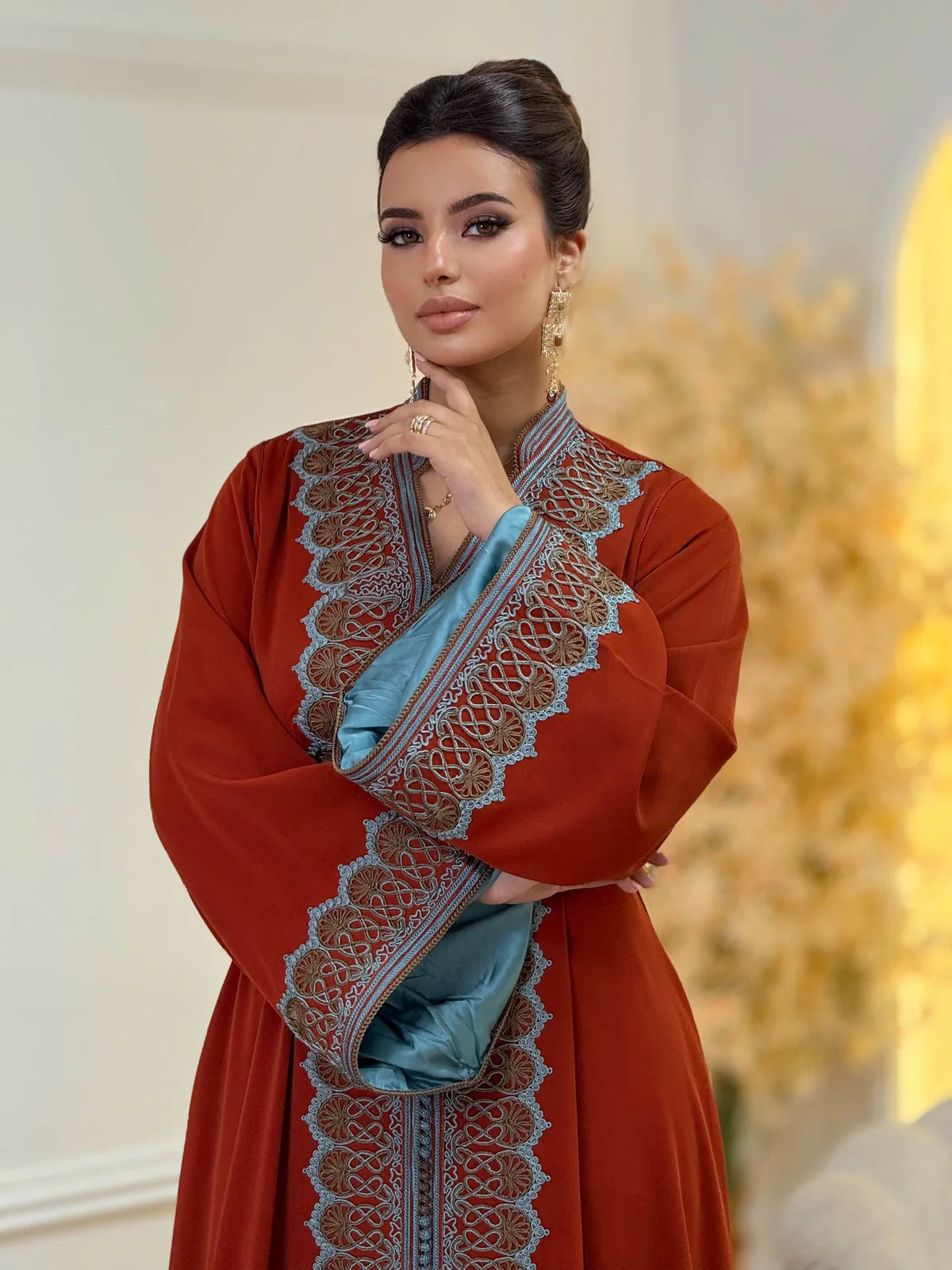 Rawia Rouge Kaftan – Robe marocaine artisanale – vue produit 4