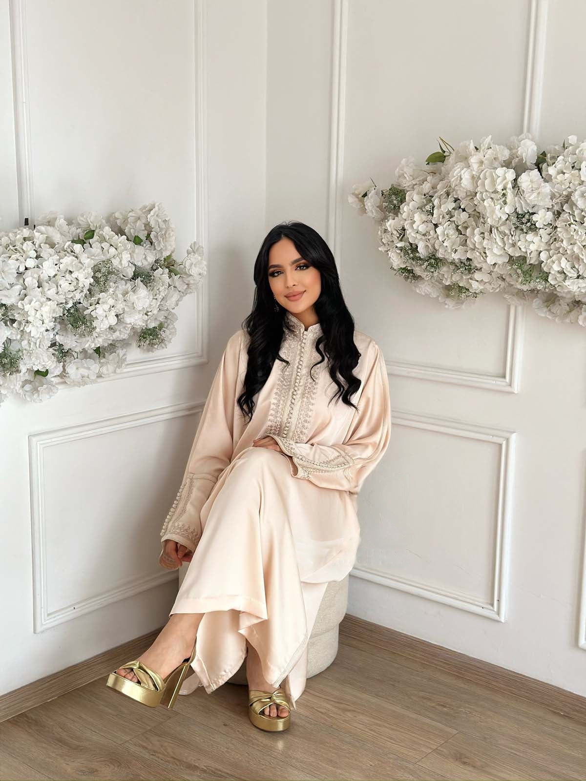 Sawsan Beige Abaya – Robe marocaine élégante d'intérieur